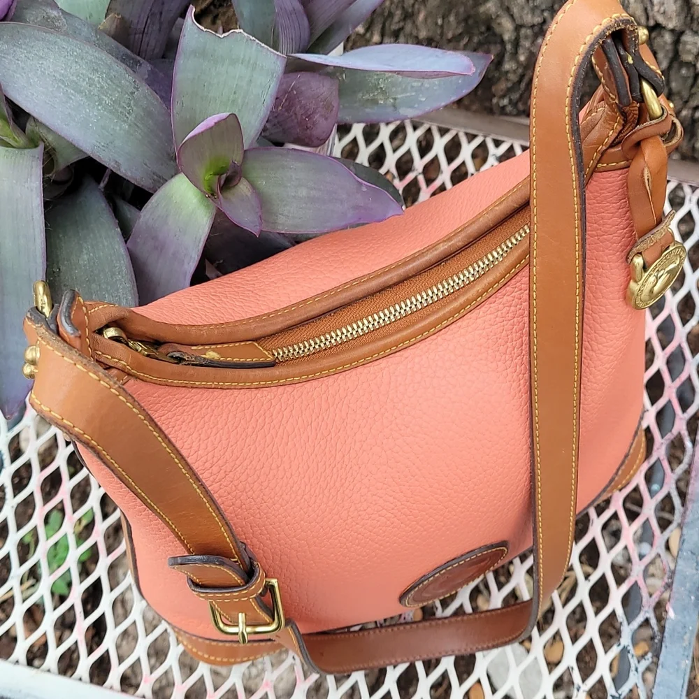 Vintage Dooney & Bourke AWL Sweet Peachy Hobo - Picture 5 of 16